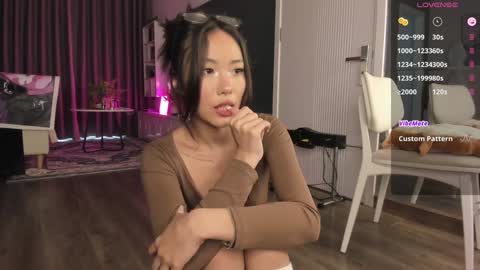 Snapshot of asuno_ chatting on November 28, 3:31 am Follow my TG Channel for 3 tokens only online show from November 28, 3:31 am