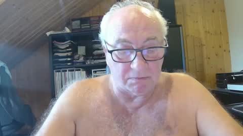 asusandy online show from February 9, 12:09 pm