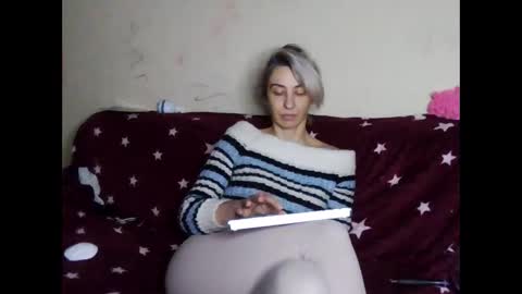 Snapshot of asyalu chatting on January 2, 6:45 pm AsyaLu online show from January 2, 6:45 pm