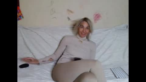 Snapshot of asyalu chatting on October 2, 12:12 pm AsyaLu online show from October 2, 12:12 pm