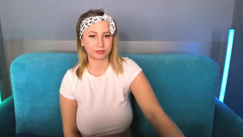 Snapshot of asyapink chatting on March 9, 4:49 am AsyaPink online show from March 9, 4:49 am