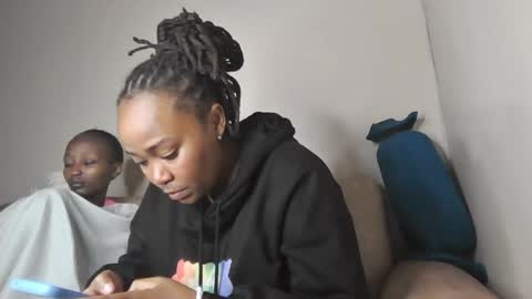 Snapshot of atara_seren chatting on May 26, 9:49 am atara_seren online show from May 26, 9:49 am