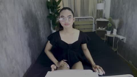 Snapshot of atashakendall chatting on December 13, 11:21 pm atashakendall online show from December 13, 11:21 pm