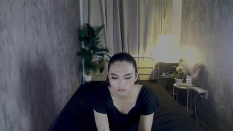 Snapshot of atashakendall chatting on December 14, 11:26 am atashakendall online show from December 14, 11:26 am