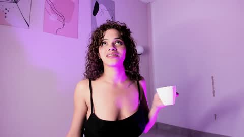 Snapshot of atenajb chatting on December 17, 11:38 pm ATENA online show from December 17, 11:38 pm