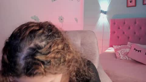 Snapshot of atenajb chatting on January 24, 7:49 pm ATENA online show from January 24, 7:49 pm