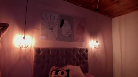 Snapshot of atenajb chatting on September 16, 4:24 am ATENA online show from September 16, 4:24 am