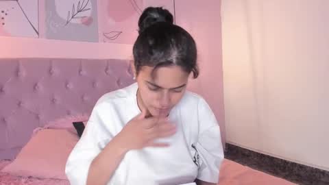 Snapshot of atenajb chatting on October 18, 5:43 am ATENA online show from October 18, 5:43 am