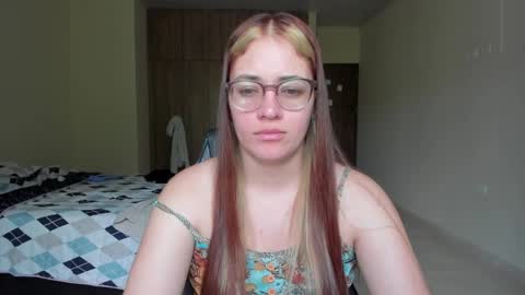 atenas online show from February 17, 7:31 pm