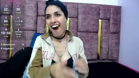 Snapshot of atenea_420 chatting on May 7, 5:35 am COLOMBIA online show from May 7, 5:35 am