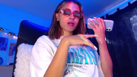 Atenea online show from December 8, 3:13 pm