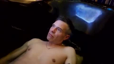 Snapshot of athandrew chatting on January 8, 7:55 am jonnyandrew online show from January 8, 7:55 am