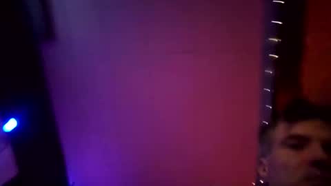 Snapshot of athandrew chatting on January 29, 9:55 am jonnyandrew online show from January 29, 9:55 am