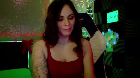 Snapshot of athenaautumn chatting on December 14, 4:34 am Athena Autumn online show from December 14, 4:34 am
