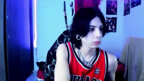 athenauwu online show from February 19, 6:33 am