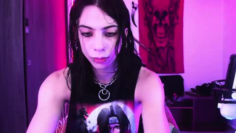 Snapshot of atheneoo_ chatting on June 8, 5:30 am athenauwu online show from June 8, 5:30 am
