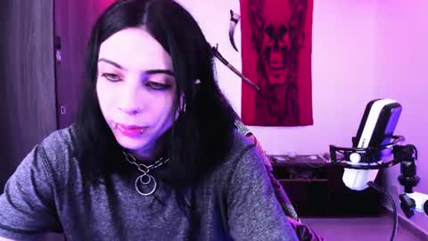 Snapshot of atheneoo_ chatting on June 27, 5:01 am athenauwu online show from June 27, 5:01 am