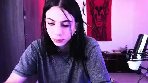 Snapshot of atheneoo_ chatting on July 30, 8:02 am athenauwu online show from July 30, 8:02 am