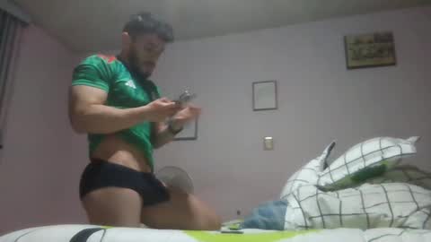 Snapshot of athlete_boy22 chatting on February 6, 8:39 am Atlas online show from February 6, 8:39 am