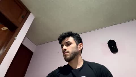 Snapshot of athlete_boy22 chatting on October 19, 10:05 am Atlas online show from October 19, 10:05 am