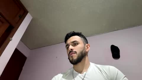 Snapshot of athlete_boy22 chatting on November 8, 9:09 am Atlas online show from November 8, 9:09 am