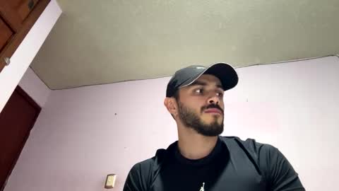 Snapshot of athlete_boy22 chatting on November 29, 9:45 am Atlas online show from November 29, 9:45 am