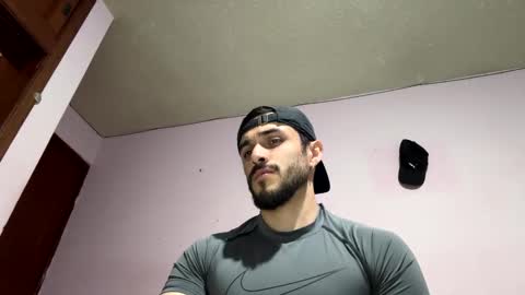 Snapshot of athlete_boy22 chatting on December 14, 4:51 am Atlas online show from December 14, 4:51 am