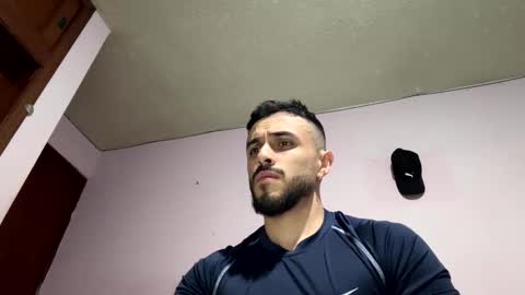 Snapshot of athlete_boy22 chatting on December 19, 6:42 am Atlas online show from December 19, 6:42 am