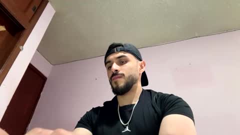 Snapshot of athlete_boy22 chatting on December 20, 8:05 pm Atlas online show from December 20, 8:05 pm