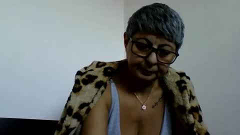 atikaarea online show from January 2, 10:05 am