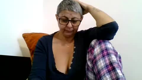 atikaarea online show from February 17, 2:26 pm