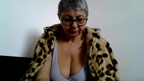 atikaarea online show from March 3, 9:00 am