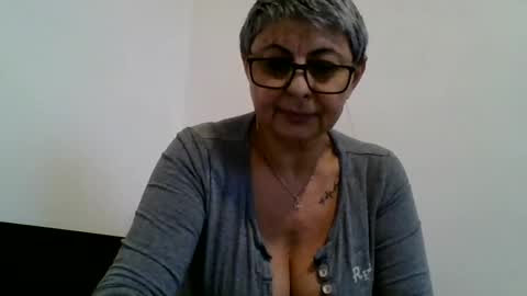 atikaarea online show from March 10, 3:52 pm