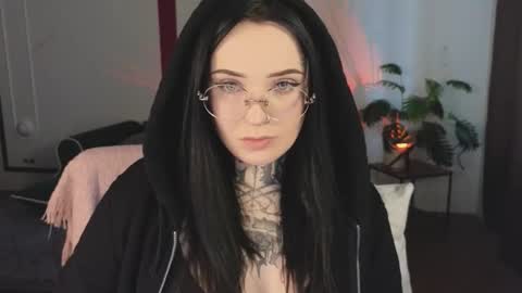 Snapshot of atomic_ketchup chatting on November 28, 5:10 am online every day between 10am-23pm online show from November 28, 5:10 am