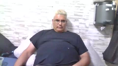 A online show from January 19, 11:25 am