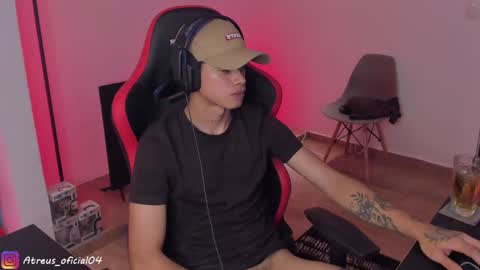 Snapshot of atreus_oficial chatting on December 10, 6:44 am Atreus online show from December 10, 6:44 am