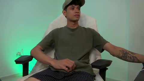 Snapshot of atreus_oficial chatting on November 20, 5:51 am Atreus online show from November 20, 5:51 am