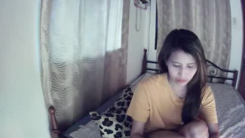 Snapshot of aubrey_xx chatting on November 17, 1:00 am aubrey_xx online show from November 17, 1:00 am