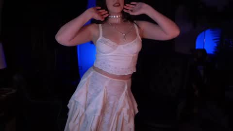 Snapshot of audrey_ chatting on February 4, 3:45 am Audrey online show from February 4, 3:45 am