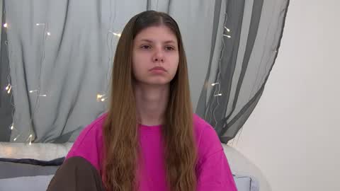 Snapshot of audreybarlow chatting on November 4, 6:23 am Audrey online show from November 4, 6:23 am