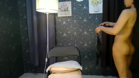 Audrey online show from December 4, 1:48 am