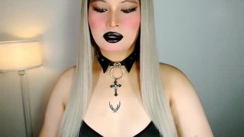 Audrey online show from April 28, 11:26 am