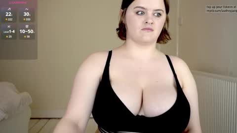 Audrey Jacq online show from November 7, 3:23 pm