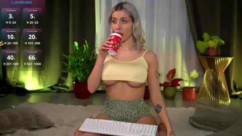 Isabella online show from March 17, 9:01 am