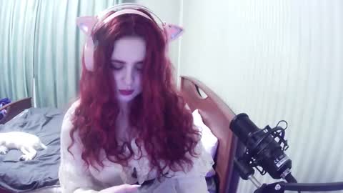 Emiko online show from October 26, 6:25 pm