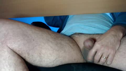 A UK Dude online show from March 20, 11:15 am