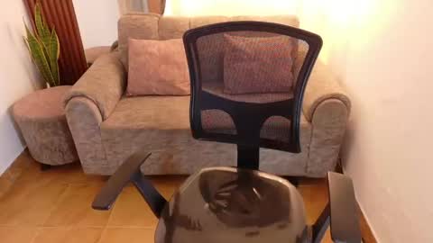 aunty_milf0 online show from May 27, 9:34 pm