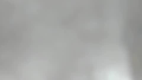 Snapshot of aura_love69 chatting on December 19, 7:07 am Monii Yi online show from December 19, 7:07 am