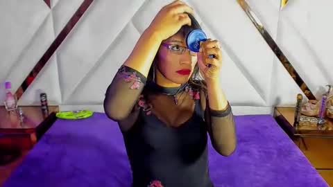 Snapshot of aura_love69 chatting on March 2, 1:58 am Monii Yi online show from March 2, 1:58 am