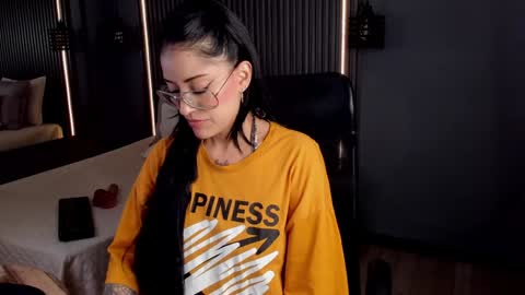 Aura online show from January 30, 4:02 pm